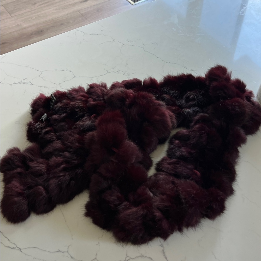 Folio Rabbit Scarf - Picture 5 of 8